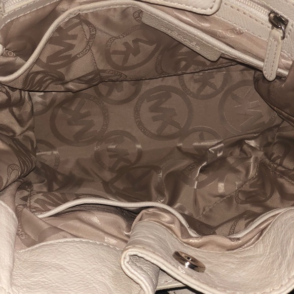 MICHAEL KORS SHOULDER BAG - Picture 5 of 8